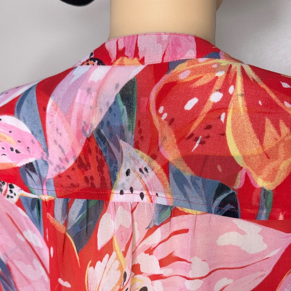 Chico's Vibrant Floral Blouse Size Small - Picture 12 of 16
